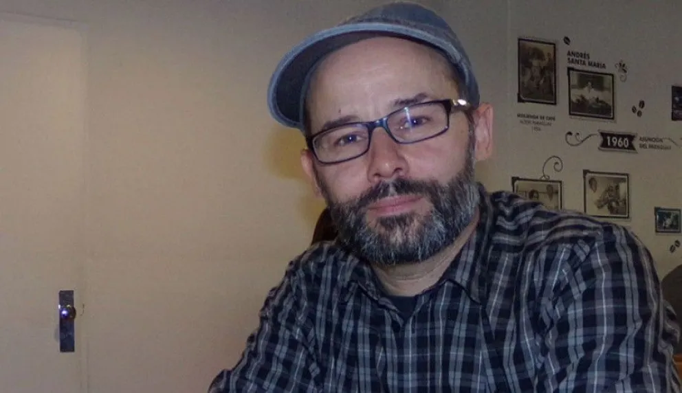 Buscando el pasado de cada imagen, difunde el presente e intenta mejorar el futuro