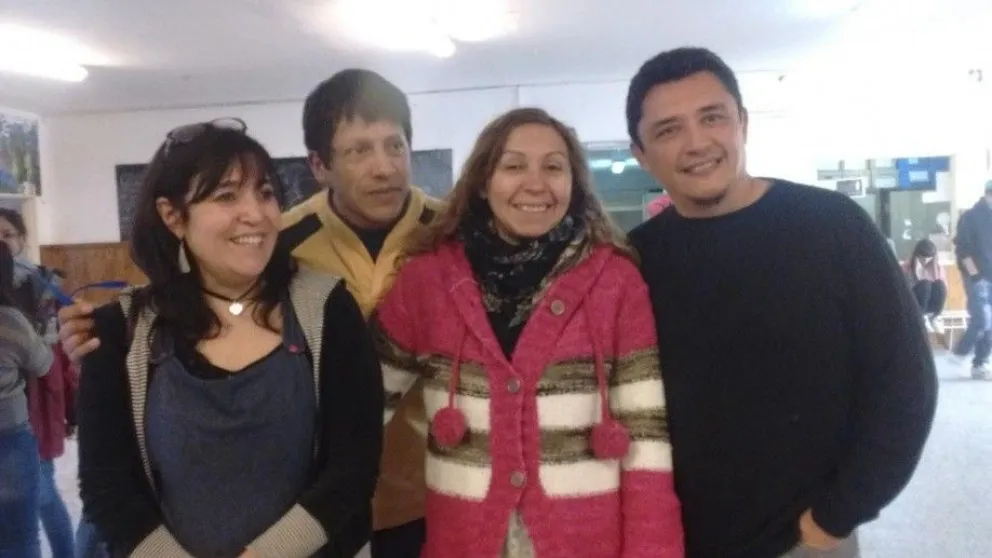 Invitan como panelista a reconocido profesor del CEM 44