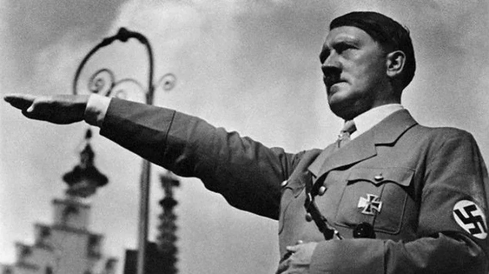 La astrología confirma la teoría de que Adolf Hitler murió 26 años después de su supuesto “suicidio”