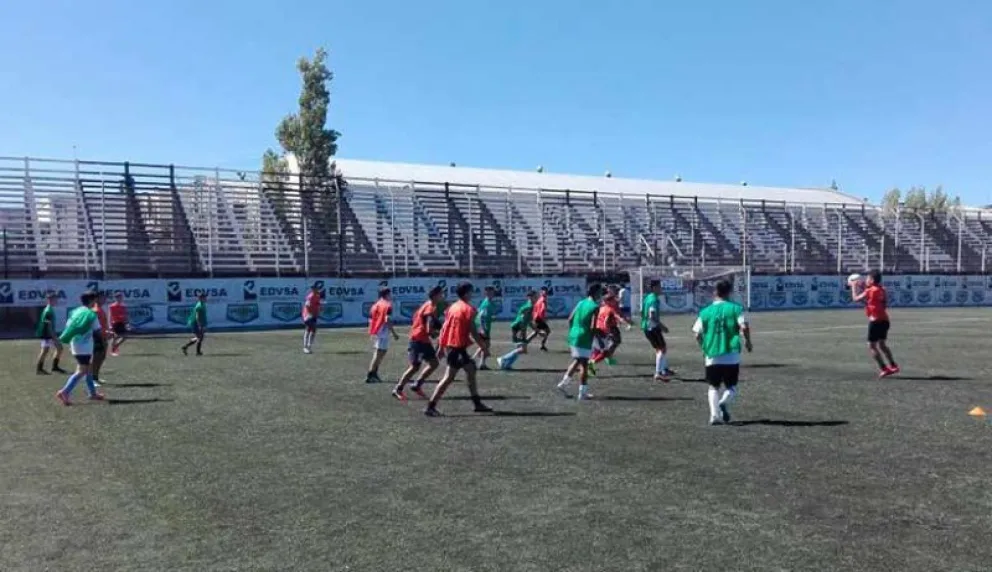 Las preselecciones rionegrinas de fútbol se preparan de cara a los Juegos EPADE