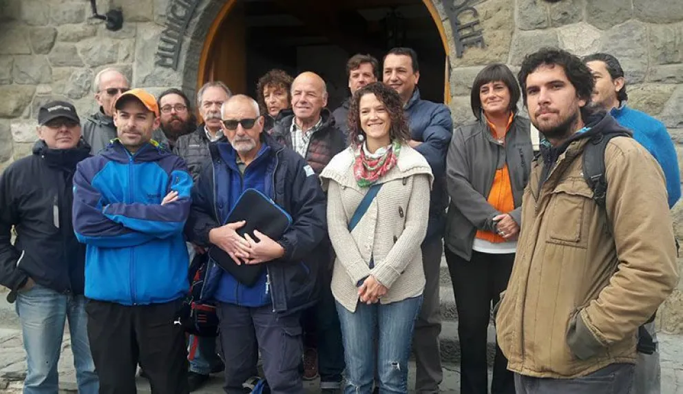 Catedral: vecinos juntan firmas para llamar a un referéndum popular