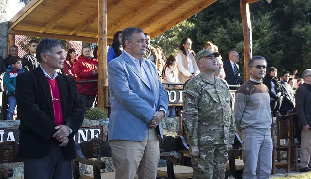 Acto por el aniversario de la  Escuela Militar de Montaña