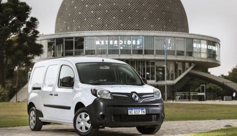 Renault es la primera en presentar un automóvil eléctrico en Argentina