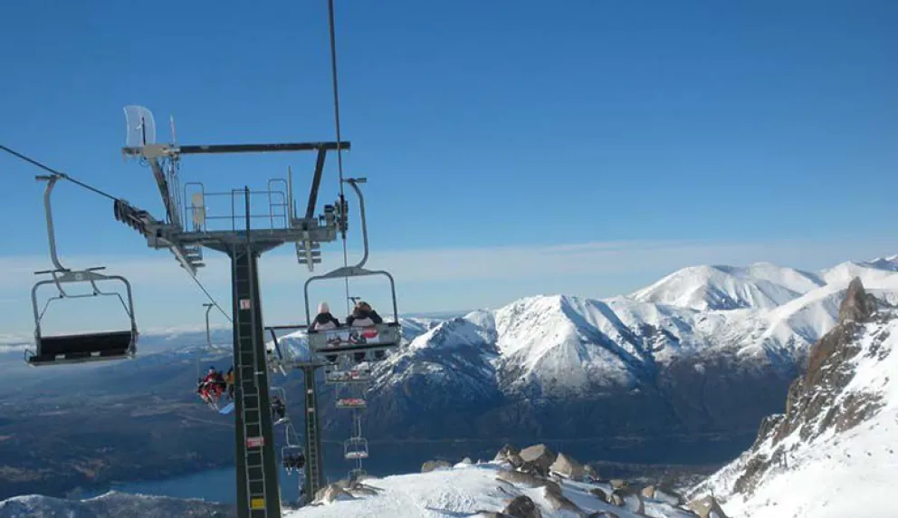 CAPSA intima a la CEB: por derechos para reclamar daños y perjuicios