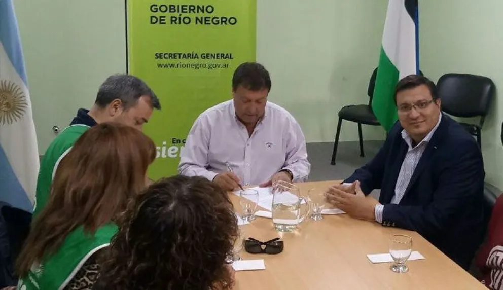 Gobierno provincial y ATE firmaron el acuerdo paritario