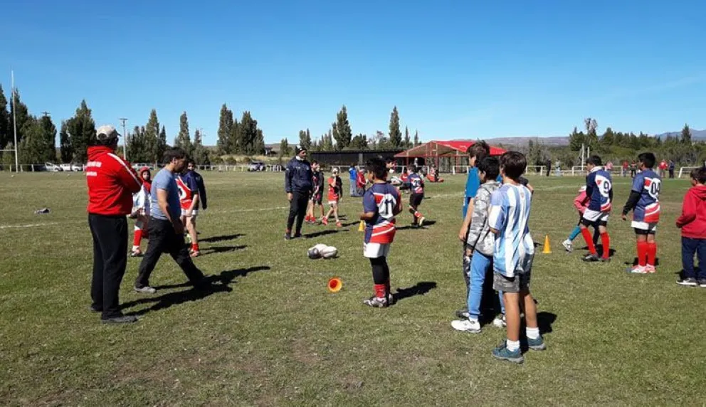 Hubo un ninja suelto en Dina Huapi Rugby Club