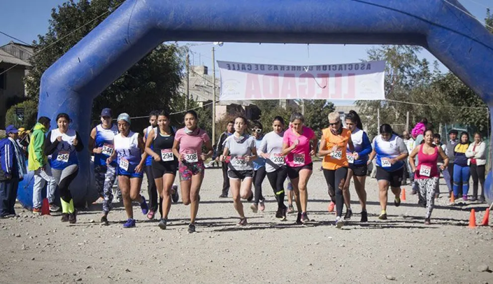 Carreras de Calle hizo  vibrar al 169 Viviendas