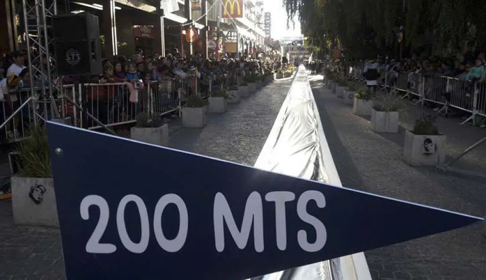 Semana Santa contará con la vuelta de la barra de chocolate más larga del mundo 