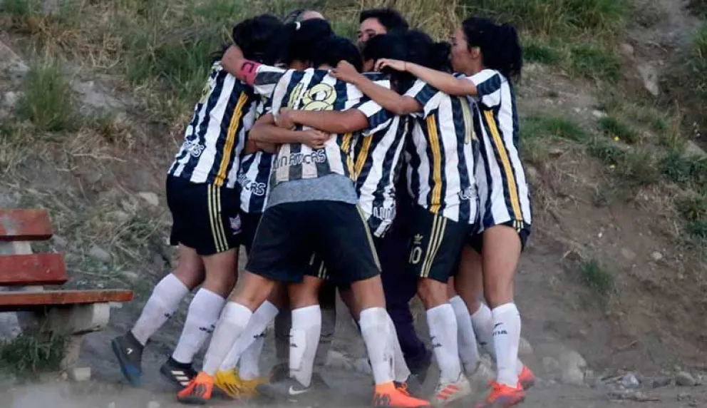 Hoy se completa la fecha del torneo de fútbol femenino