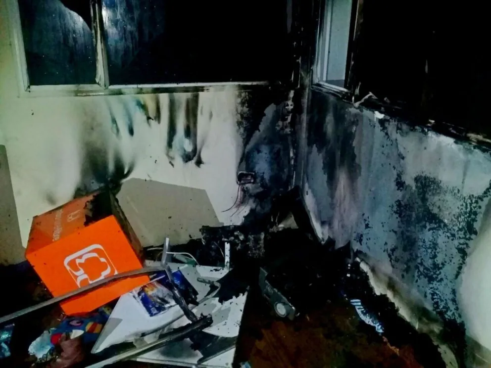 El mal funcionamiento de un caloventor provocó el incendio de una casa