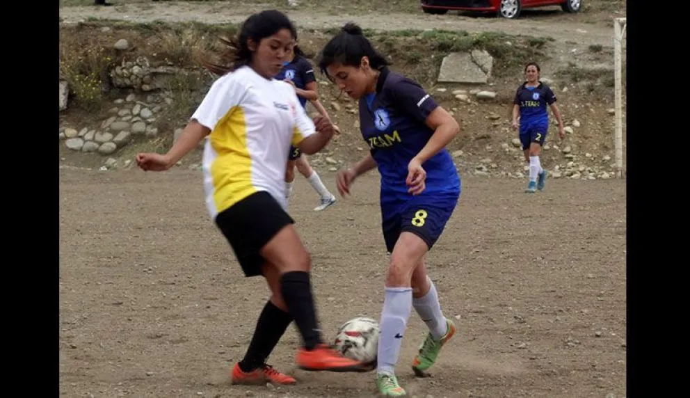 El fútbol femenino ya se prepara para la definición del torneo