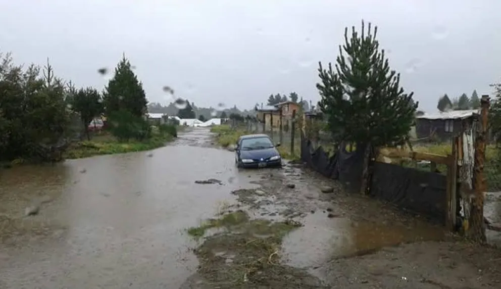 Serios inconvenientes produjo la primera lluvia torrencial de otoño