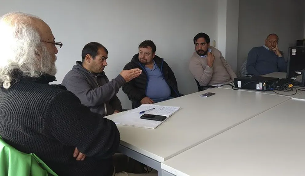 Trabajadores del Estacionamiento Medido esperan respuesta urgente