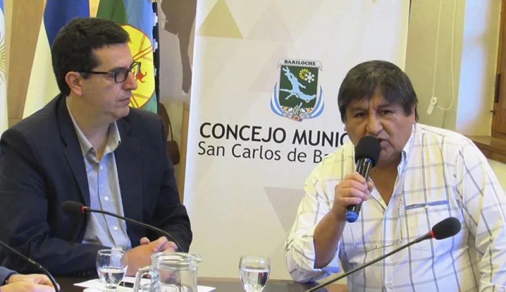 Miguel Ángel Cayunao analizó la situación social en la Banca del Vecino