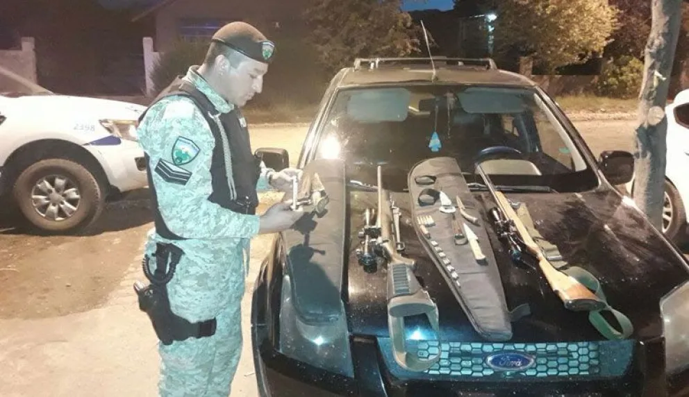 Cuatro detenidos por cazar ciervos sin autorización en una estancia