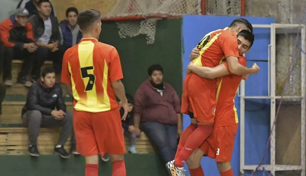 Cruz del Sur, Alborada, Pincharratas y  Alborada Blanco jugarán las semifinales