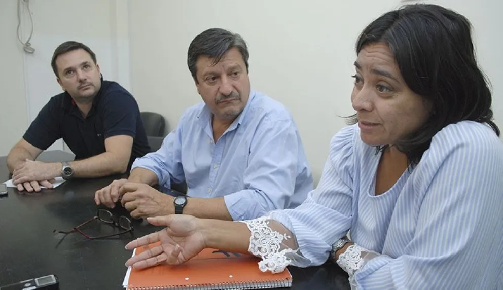 Estudio de la Universidad del Comahue indica que pescadores perciben contaminación en ríos y lagos de la región