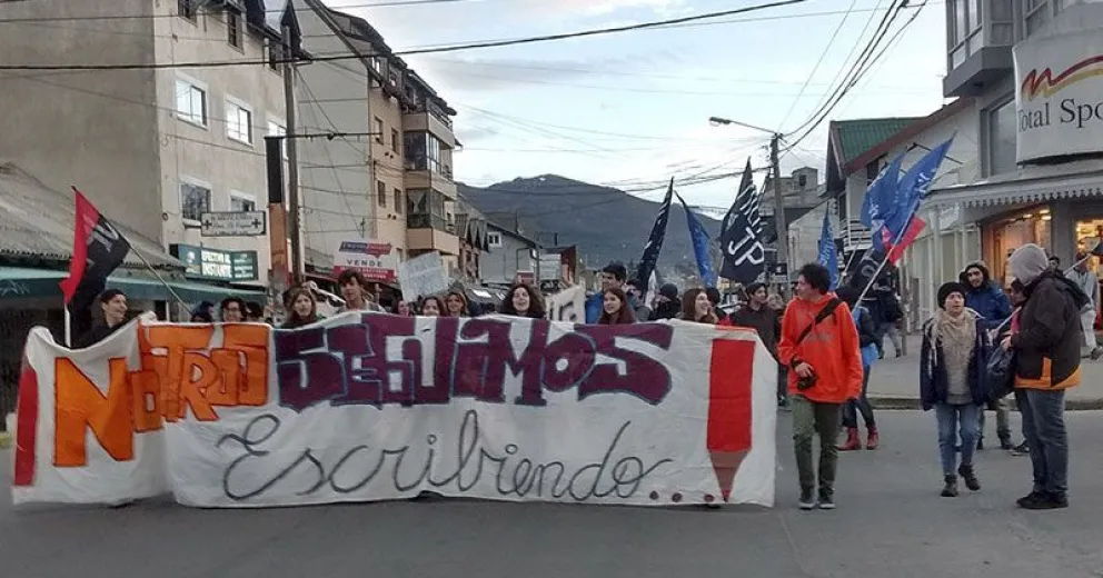 Estudiantes secundarios convocan a “faltazo masivo” y piden  reunión con el intendente