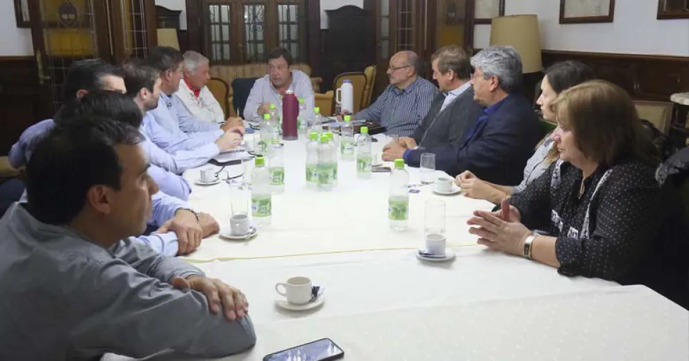 El Gobernador y el Foro de Intendentes de Cambiemos analizaron temas de actualidad institucional