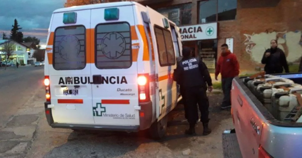 Choque entre una camioneta y una moto en Diagonal Capraro y Rivadavia
