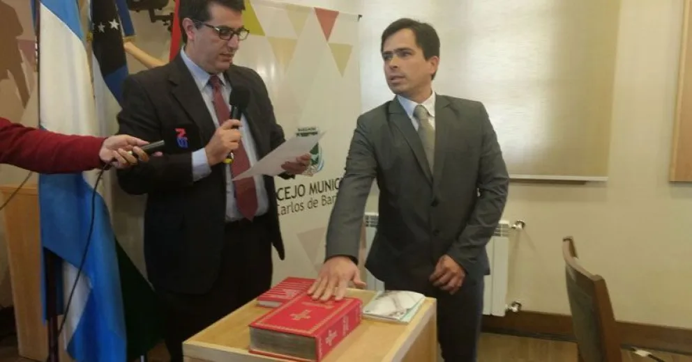Carlos Sánchez juró como concejal