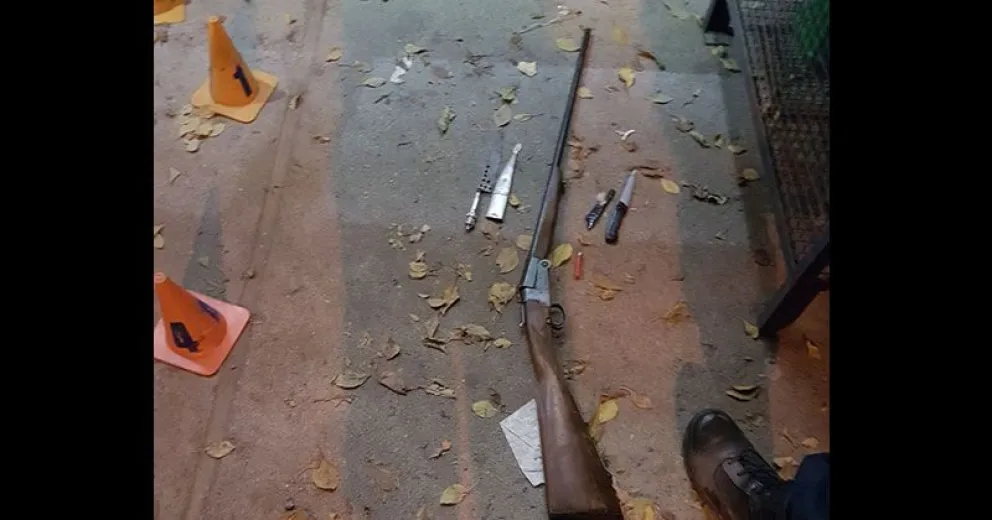Atraparon a dos sujetos cuando estaban a punto de asaltar una rotisería