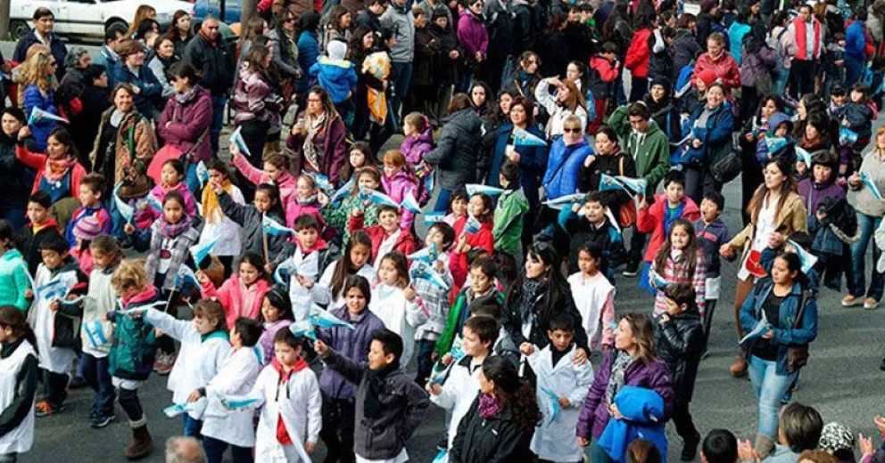 Con un desfile peatonal, Bariloche festejará sus 116 años