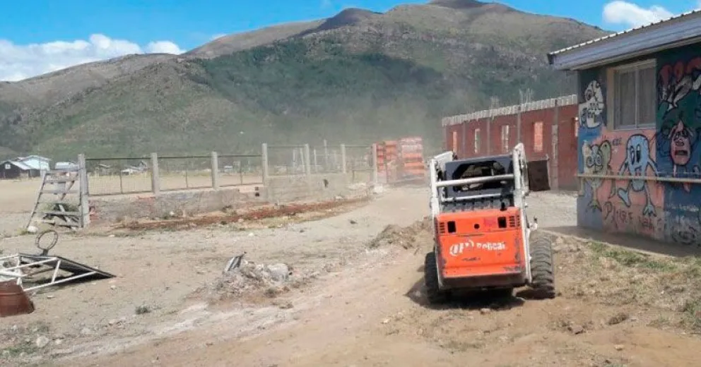 Rescinden contrato con Plan Obra y licitan la finalización de la escuela 315