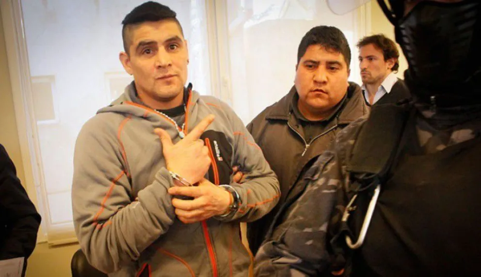 Pablo Cáceres posó para El Cordillerano al salir de una audiencia judicial. (Foto archivo)