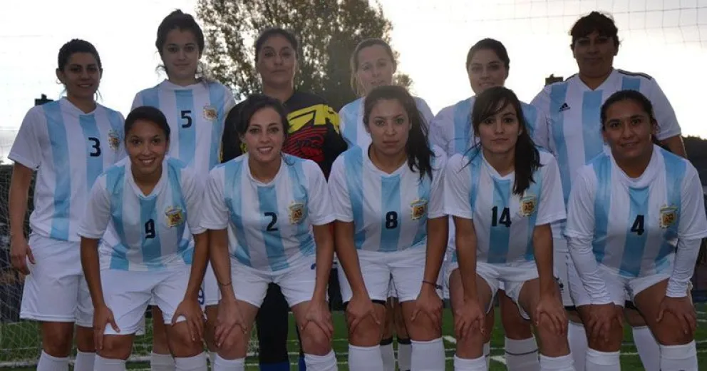 Alas Argentinas gana y  manda con comodidad