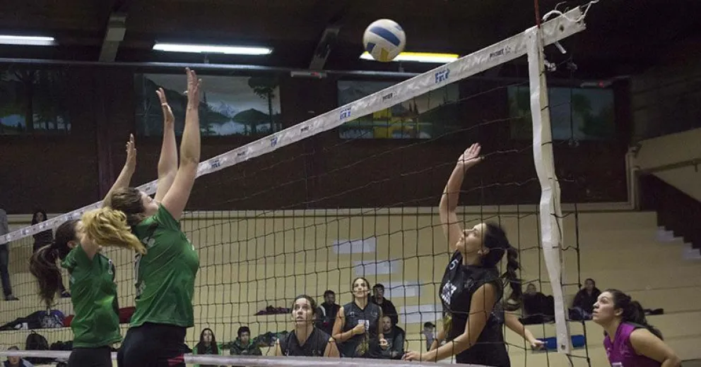 Tremendos partidos de las chicas le pusieron calor al Don Bosco