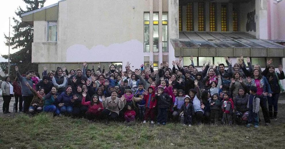 Historias de superación personal describen los 30 años de la escuela para trabajadores
