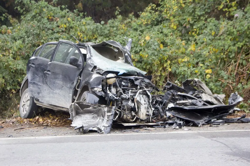 Continúan internados los jóvenes accidentados en el choque del km 18 en Bustillo