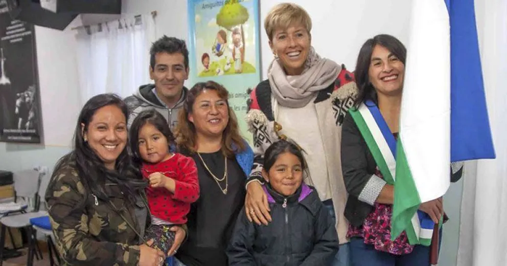 García Larraburu continúa visitando instituciones