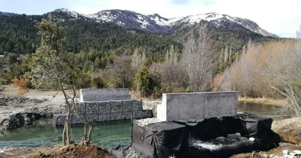 Se demoran obras del Puente  Negro, pero la comuna asfaltará los accesos a Villa Los Coihues