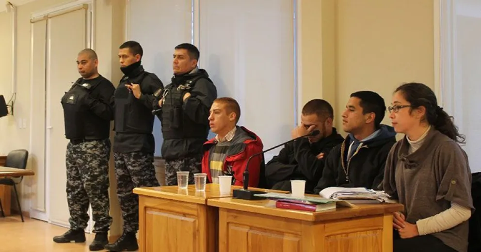 Acuerdo de juicio abreviado: uno lo rechazó, otro irá a prisión y el tercero con pena en suspenso