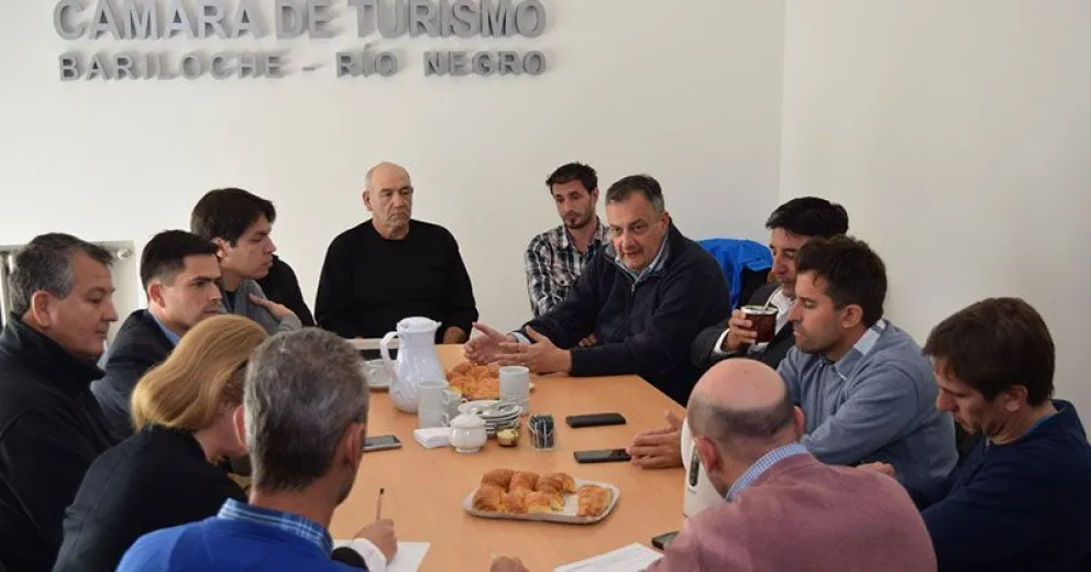 Gennuso pidió por la generación de empleo ante el sector turístico