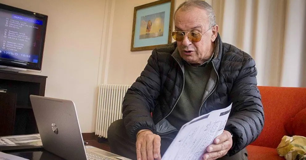 Juan Salaverry se defiende y señala que está peleando contra una “banda”