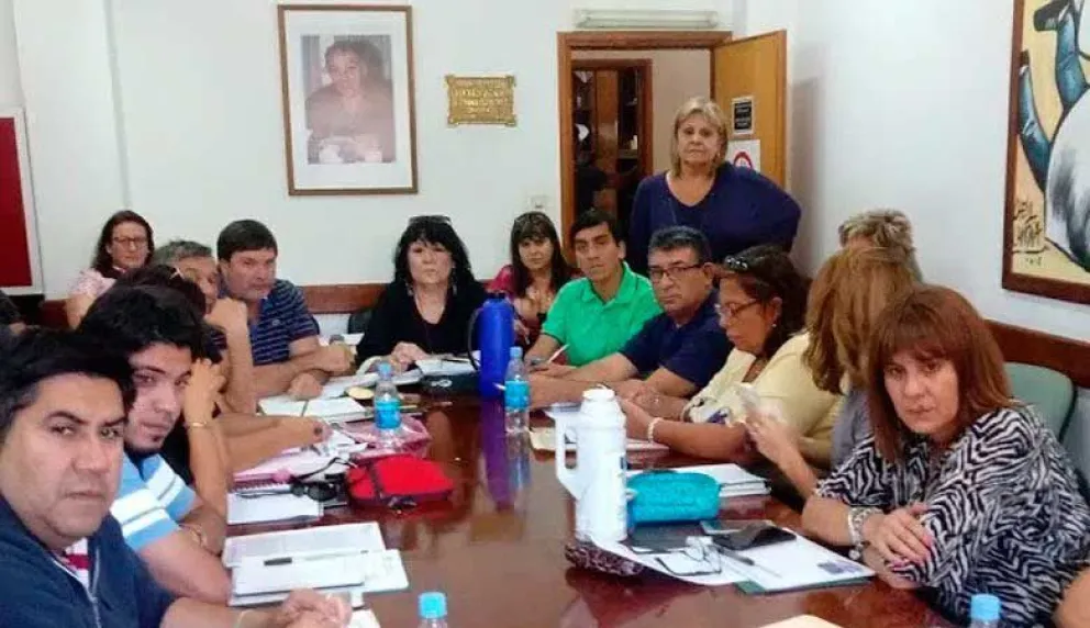UnTER adhirió al paro nacional de docentes