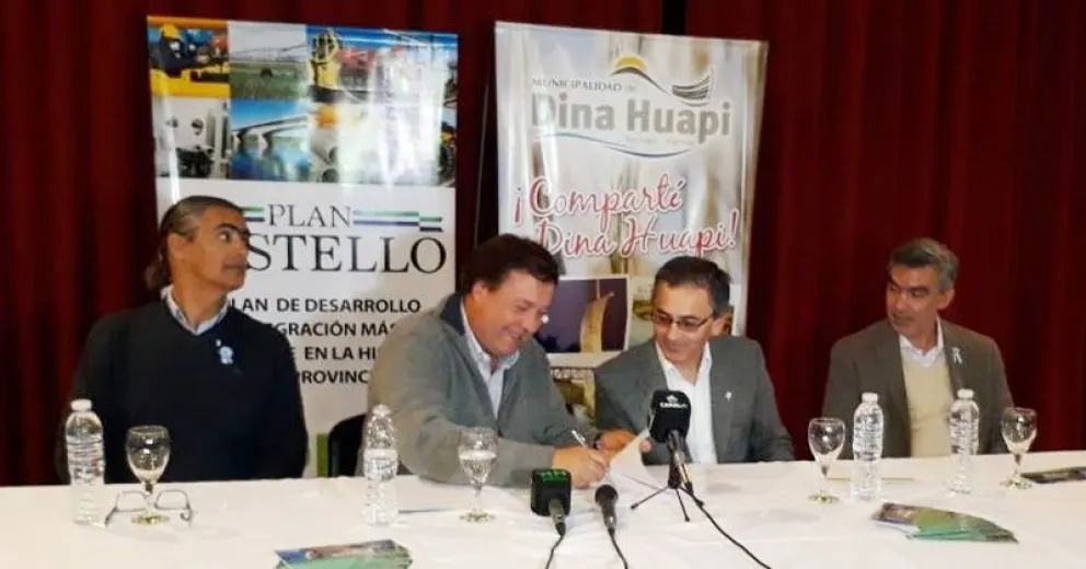 Dina Huapi adhirió al Plan Castello y con esos fondos ampliará el Polideportivo Municipal