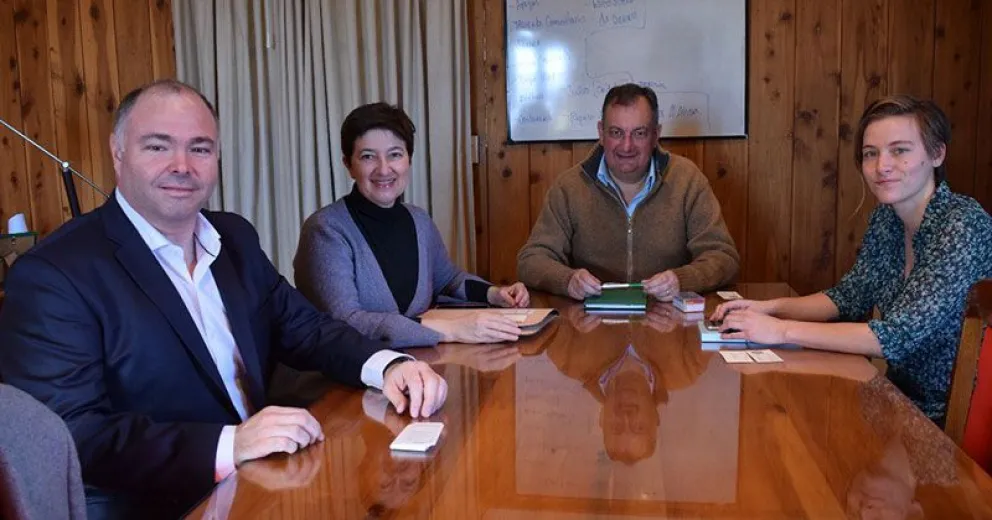 Intendente recibió a autoridades del Consulado de Brasil