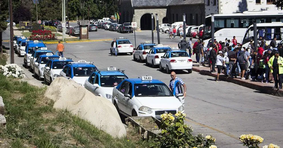 Convocan a Audiencia Pública para revisión de tarifa de taxis