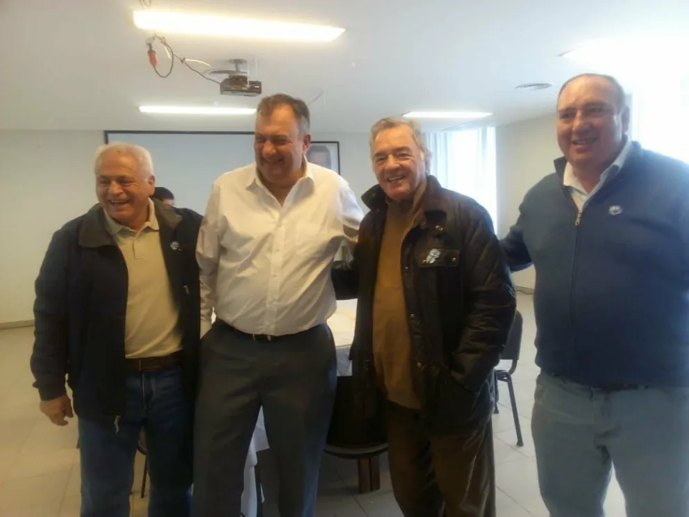 Barrionuevo almorzó con Gennuso