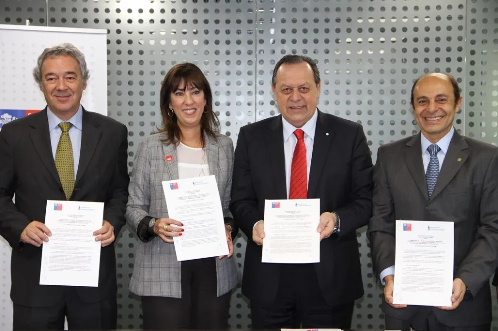 Cámara de Turismo firmó un convenio de promoción e integración con Chile