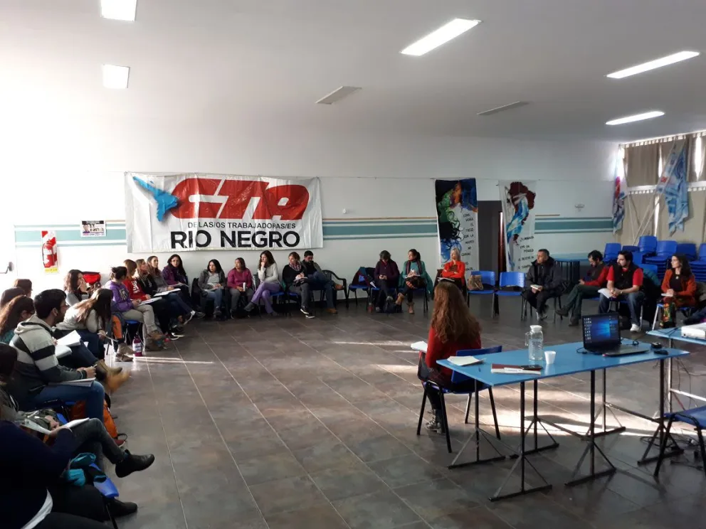 Más de 80 jóvenes y 20 escuelas participaron de los talleres "Más cuidados menos riesgos"