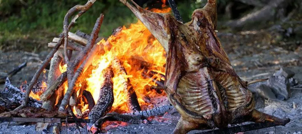 Desde el Municipio se destaca que esta iniciativa acompaña y visibiliza el trabajo de productores y cooperativas de la Región Sur.