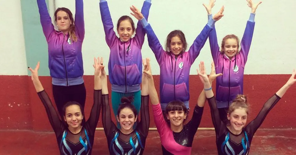 Gran desempeño de gimnastas barilochenses en Viedma