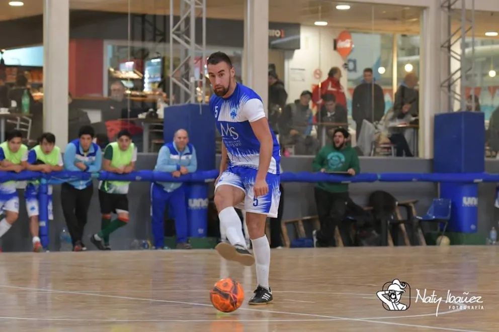 La selección de Bariloche trepó a la semifinal del  Torneo Patagónico de futsal