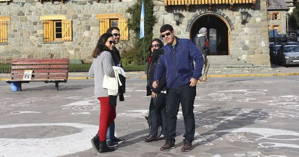 Auguran una buena temporada, pero que “la recesión puede afectar al turismo nacional”
