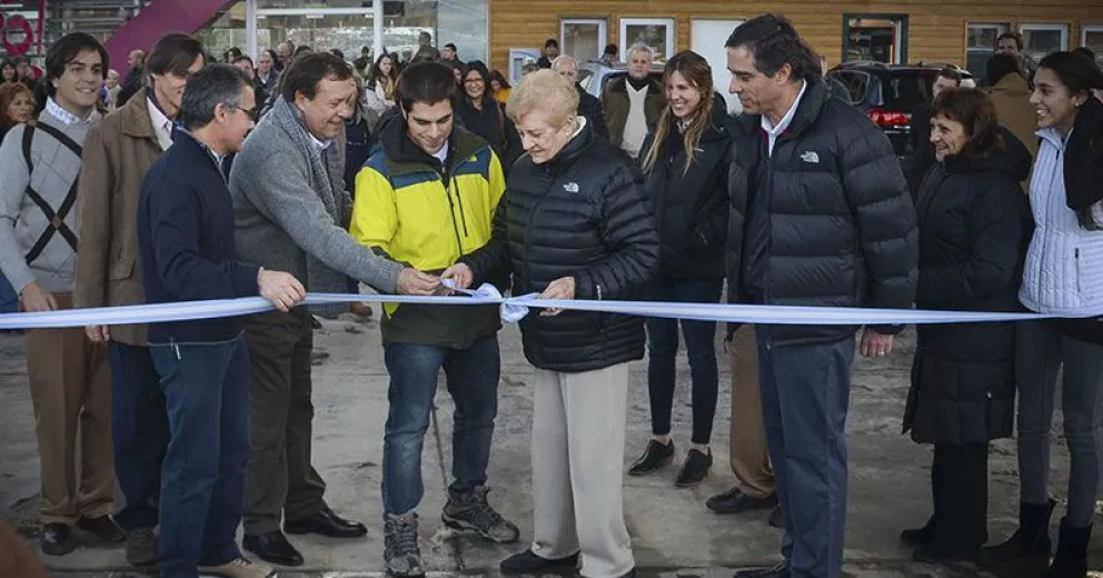 Weretilneck presidió la inauguración de Axion en Dina Huapi